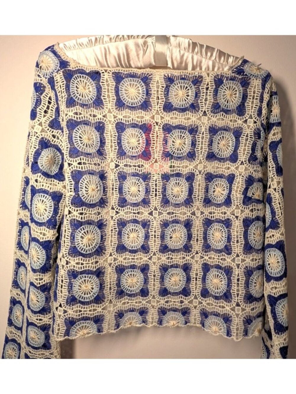 NEW Chelsea & Violet Bonnie Blue/Ivory Crochet Top, Size Large